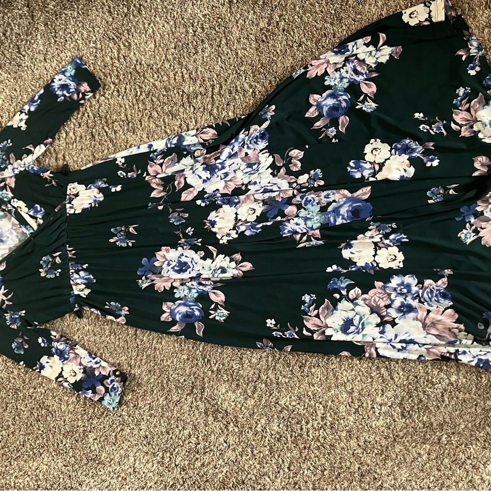 Floral pinkblush Maxi Dress in Dark Green